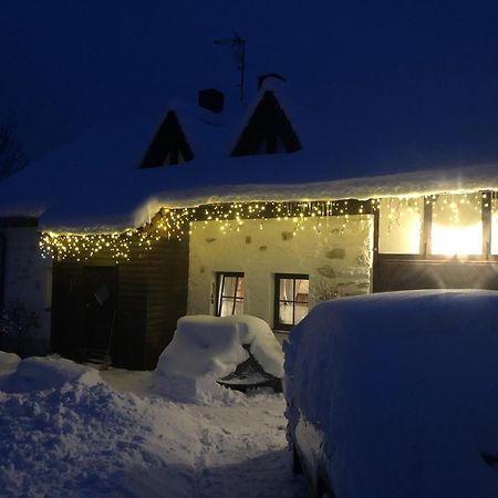 Chalupa Na peci Želnava Exterior foto