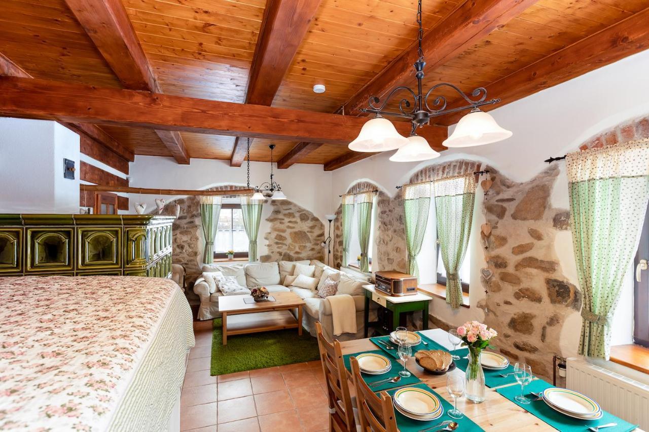 Chalupa Na peci Želnava Exterior foto